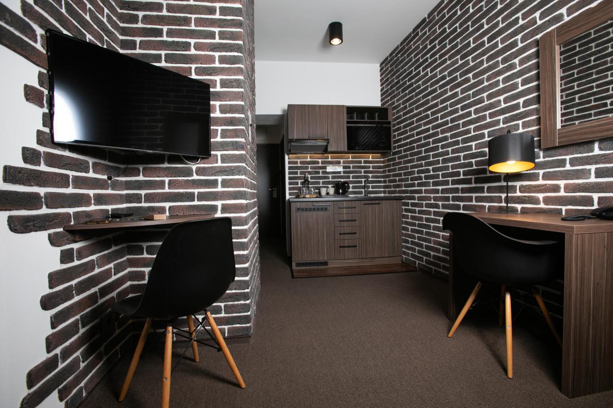 Penzion U Kubesa - Adults Only Kromeriz Phòng bức ảnh